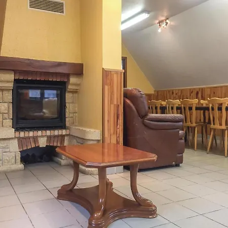 6 Bedroom Beautiful In *