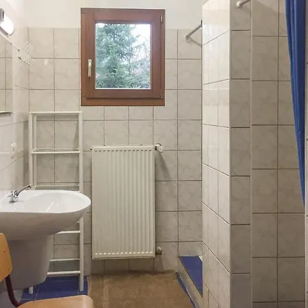 6 Bedroom Beautiful In בית נופש *