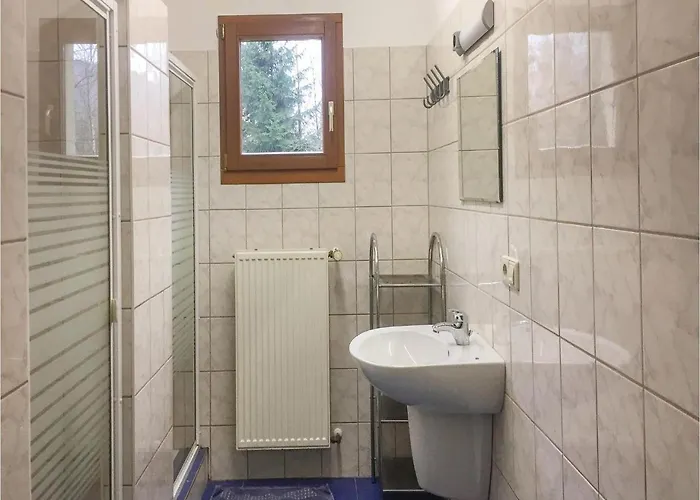 6 Bedroom Beautiful In Ferienhaus Dirbach