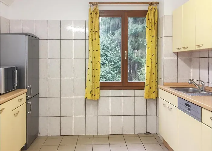 6 Bedroom Beautiful In Ferienhaus