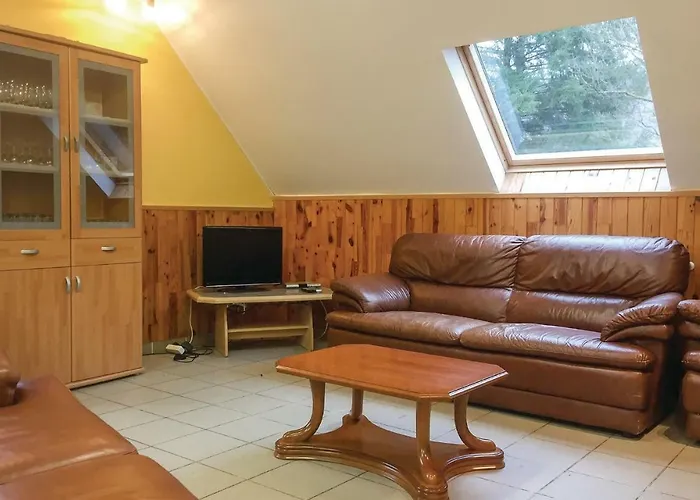 6 Bedroom Beautiful In Ferienhaus